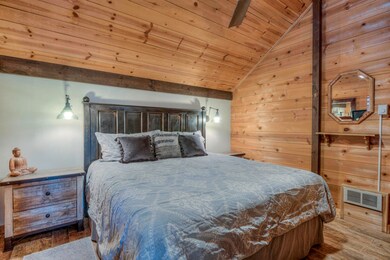 19 Cluster Cabin - 13