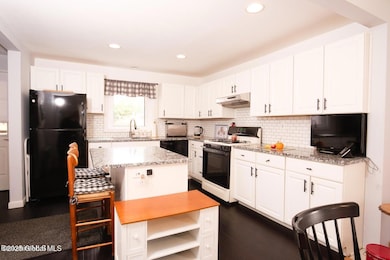 800 Simonds Rd, Williamstown, MA 01267 - photo 3