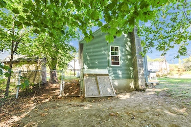 261 N Main St, Franklin, NH 03235 - photo 4