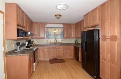 658 French Glen, Oregon, WI 53575 - photo 4