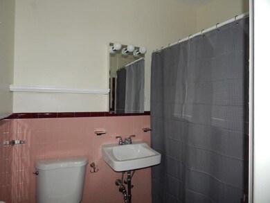 599 Middle St unit 5 Street, Portsmouth, NH 03801 - photo 6