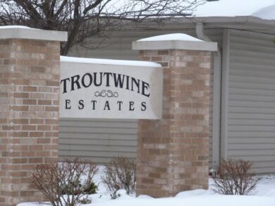 982 Elm Dr, Crown Point, IN 46307 - photo 3