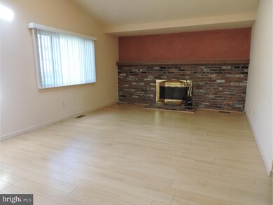 205 Rabbit Run Rd, Cherry Hill, NJ 08003 - photo 3