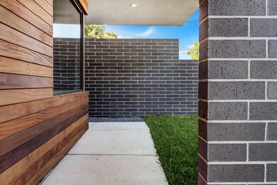 2018 Brun St, Houston, TX 77019 - photo 2