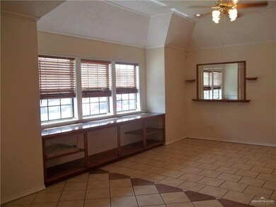 2016 S 5th St unit 16, McAllen, TX 78503 - photo 2