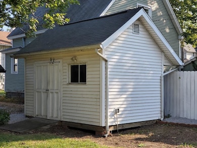 404 W 7th St, Auburn, IN 46706 - photo 5