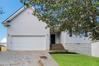 002-photo-front-view-14149395