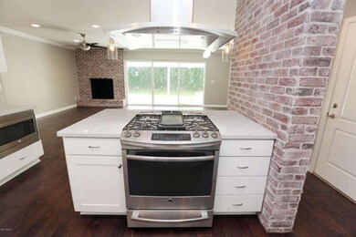Clarendon Kitchen 2