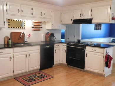 1 Hilltop Dr unit 1, Sandwich, MA 02563 - photo 4