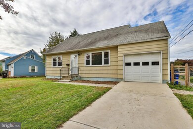 1921 Greenleaf St, Bethlehem, PA 18017 - photo 4