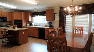 Kitchen/Dining