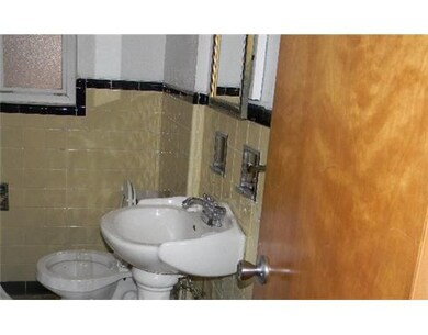 Full Bath.