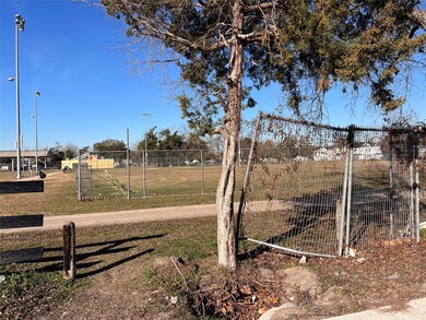 205 Heaney Dr, Houston, TX 77076 - photo 5