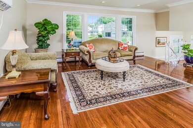 220 Midway Dr, Morrisville, PA 19067 - photo 5