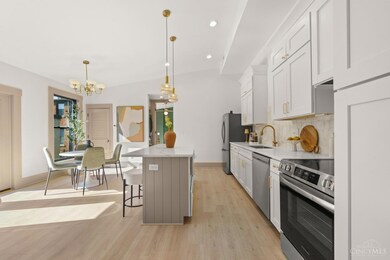 1431 Republic St unit 3, Cincinnati, OH 45202 - photo 5