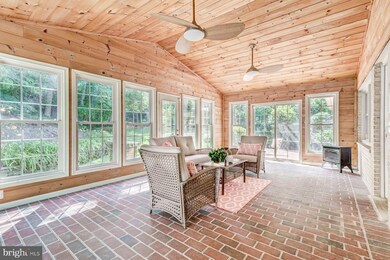 7313 Fort Hunt Rd, Alexandria, VA 22307 - photo 2