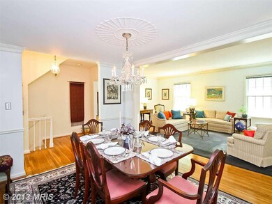 3540 Hamlet Place, Chevy Chase, MD 20815 - photo 2