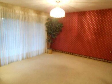 708 Alta Vita Dr, Greensburg, PA 15601 - photo 4