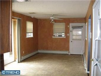 208 Fairview Rd, Crum Lynne, PA 19022 - photo 3