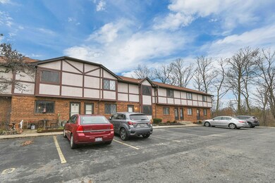 2-web-or-mls-3084-highcliff-ct