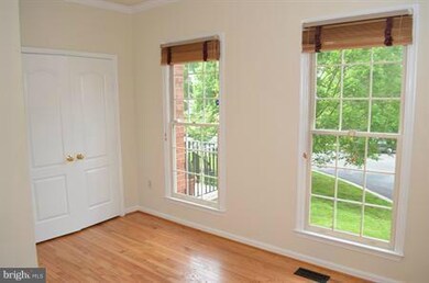 13104 Princeville Ct, Silver Spring, MD 20904 - photo 3