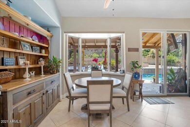 10-Dining Room