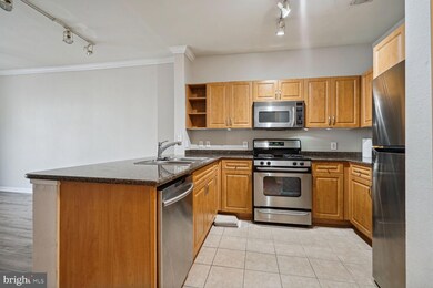 12949 Centre Park Cir unit 201, Herndon, VA 20171 - photo 2