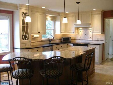 5523 Reid Ln, Allentown, PA 18104 - photo 3