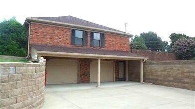 215 Manor House Ln, Frankfort, KY 40601 - photo 3