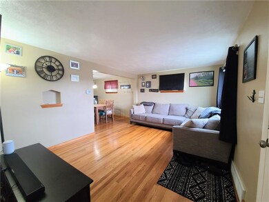 LOOK AT THE REAL HARD WOOD FLOORS!