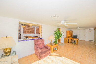 Arizona Room2
