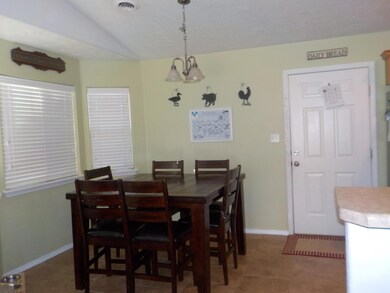 3845 Fairfax Ave, Farmington, NM 87402 - photo 4