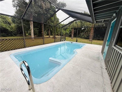 1840 Maple Ave, Fort Myers, FL 33901 - photo 2