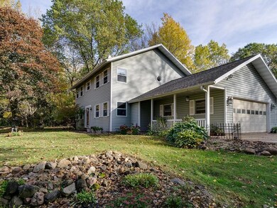 4 Bedrooms 2.5 Baths