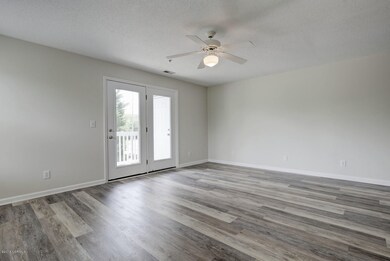 904 Litchfield Way Unit E-large-007-2-07