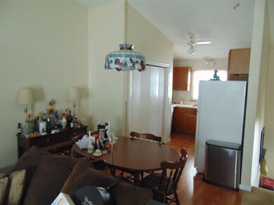 883 Mammoth Rd unit 2, Manchester, NH 03104 - photo 4