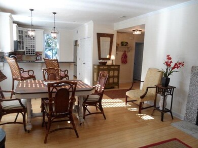 Dining & Kitchen