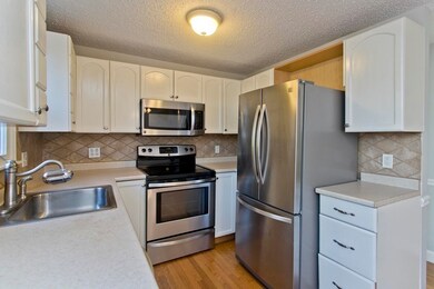 156 Corey Colonial, Agawam, MA 01001 - photo 5