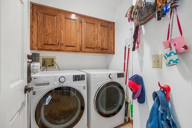 7807 Twilight Ln, Shawnee, KS 66217 - photo 5