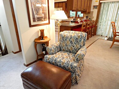 6121 Lakeview Dr, Pocono Pines, PA 18350 - photo 6