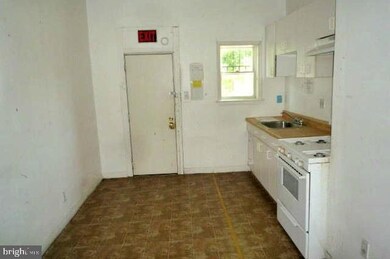 3002 Grayson St, Baltimore, MD 21216 - photo 5