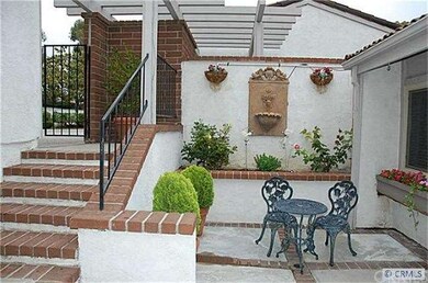 Beautiful large gated courtyard