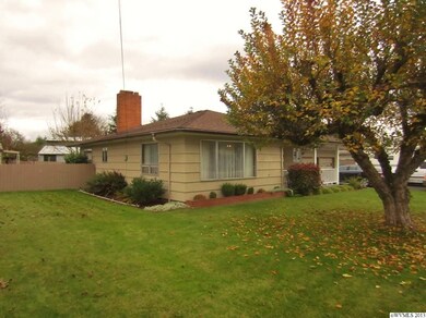 240 SE Fir Villa Rd, Dallas, OR 97338 - photo 2