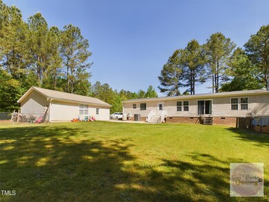 CAM01658G0-PR0153-STILL026