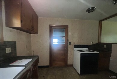 210 Ruth St, Minoa, NY 13116 - photo 7