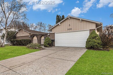 538 Autumn Dr, Flushing, MI 48433 - photo 3