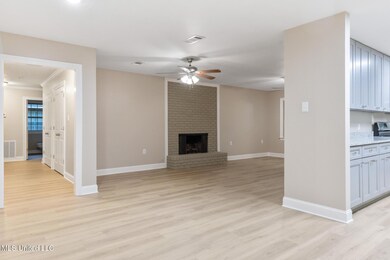 1304 Estelle St, Hattiesburg, MS 39402 - photo 5