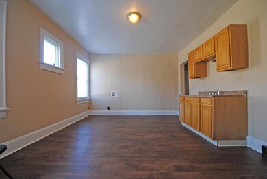 528 Berkely Int 3