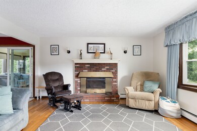 4 Camelot Dr, Hooksett, NH 03106 - photo 4