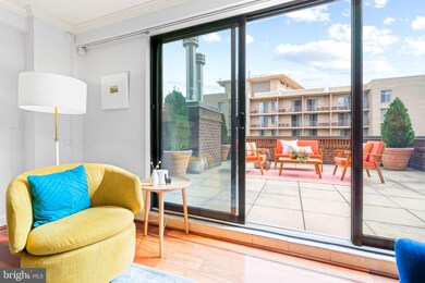 3 Washington Cir NW unit 705, Washington, DC 20037 - photo 4